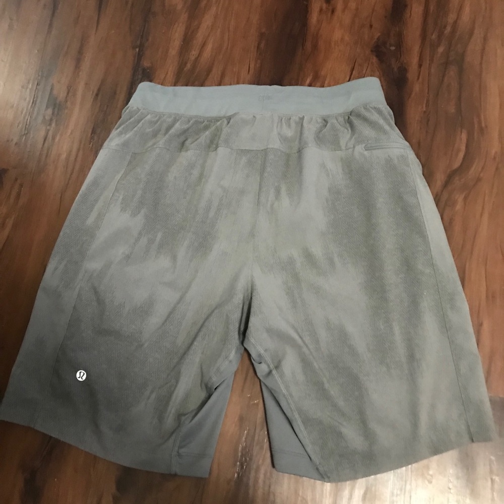 Men’s Lululemon shorts